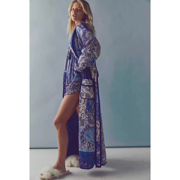 Free People Intimately In Your Dream Robe Purple Paisley Size XS - Picture 2 of 15